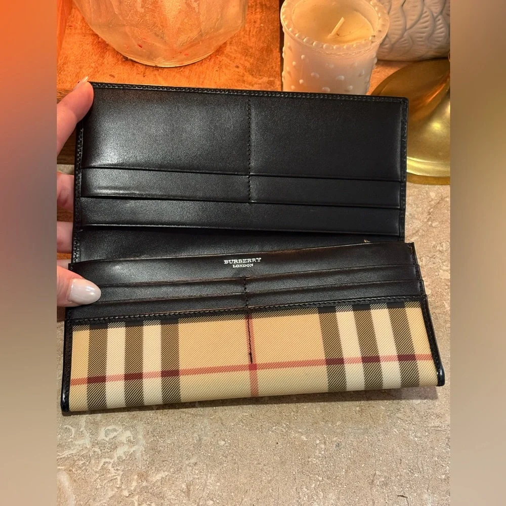 Burberry Authentic Nova Check Wallet - Picture 7 of 13